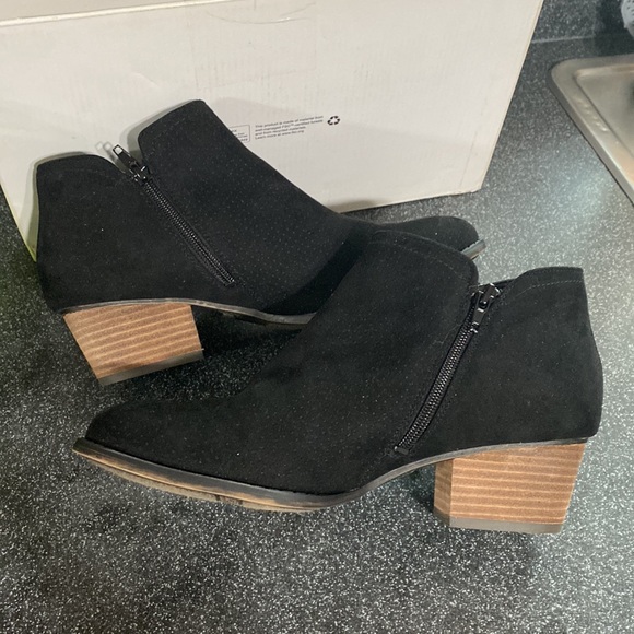 Life Stride Size 9W - Picture 2 of 8